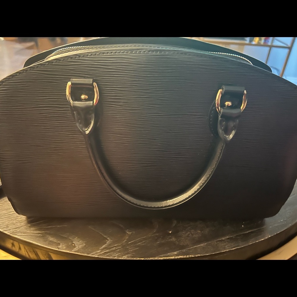 louis vuitton black leather handbag with wallet